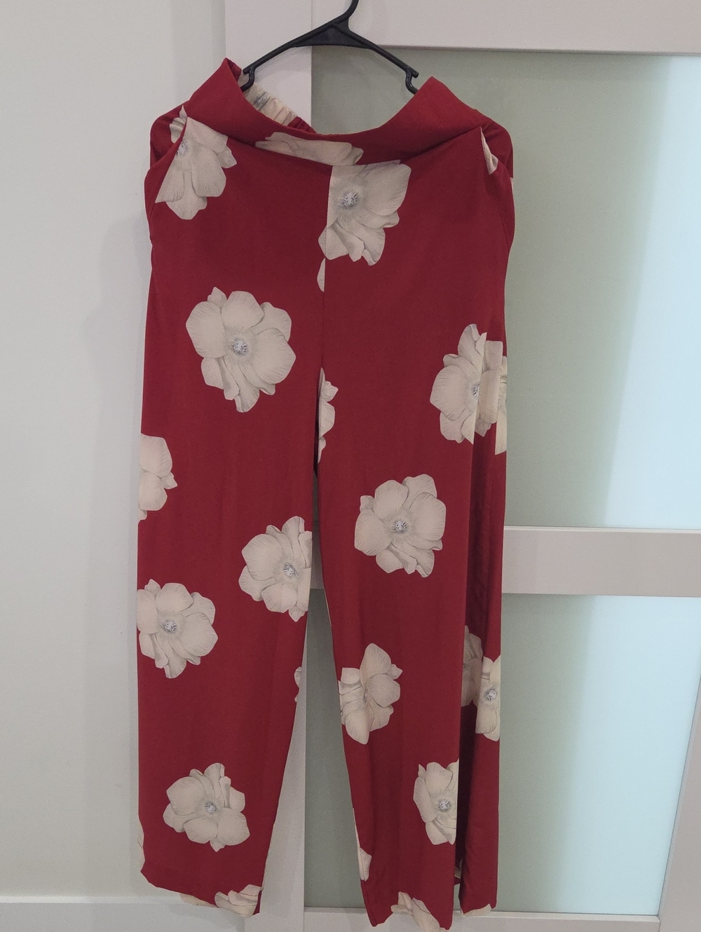 Wide-Leg Floral Print Pants in Deep Red